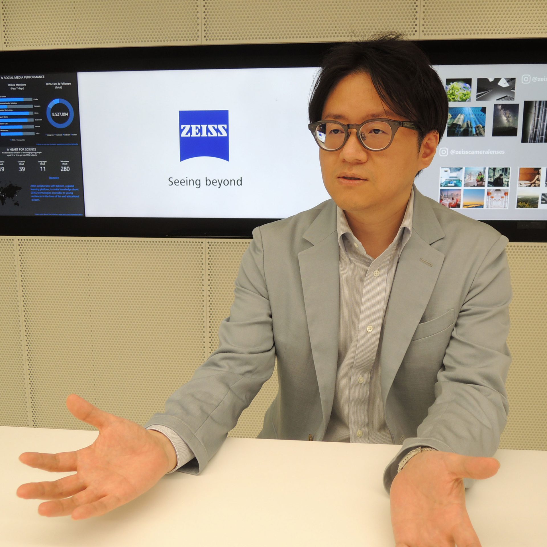 常に進化し続けることで、メガネユーザーに最高な顧客体験を
